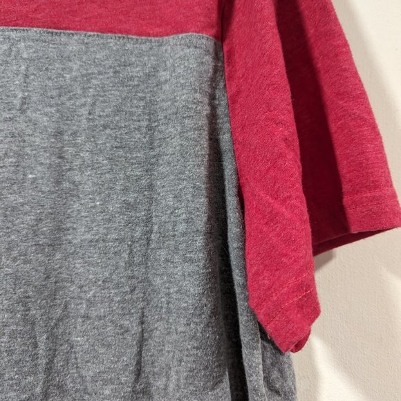 Urban Pipeline The Ultimate Tee Red & Gray Short Sleeve T-shirt Sz L - Picture 3 of 5